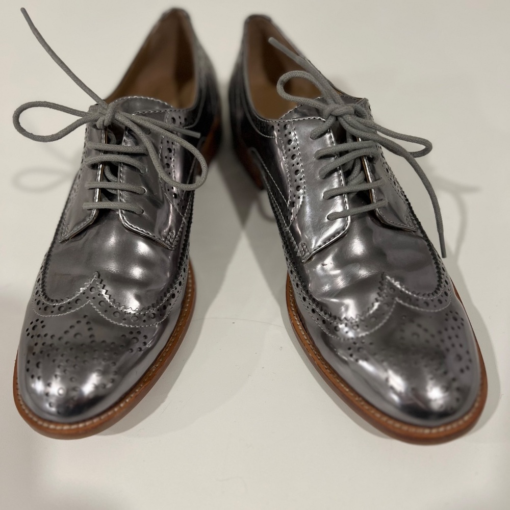 Banana Republic silver oxfords